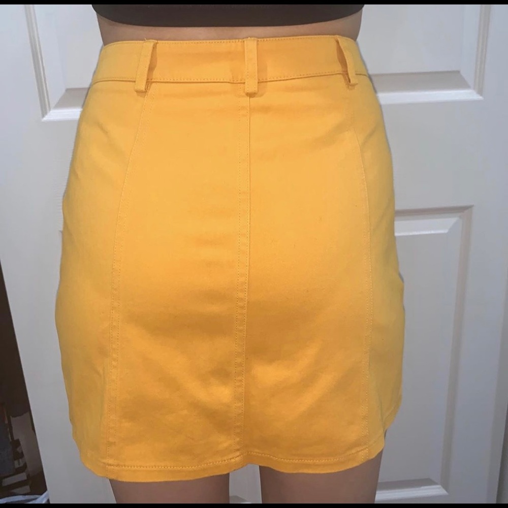 yellow button up skirt - Picture 2 of 2